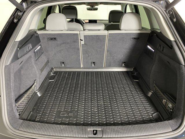Photo of 2020 Ibis White Audi Q5