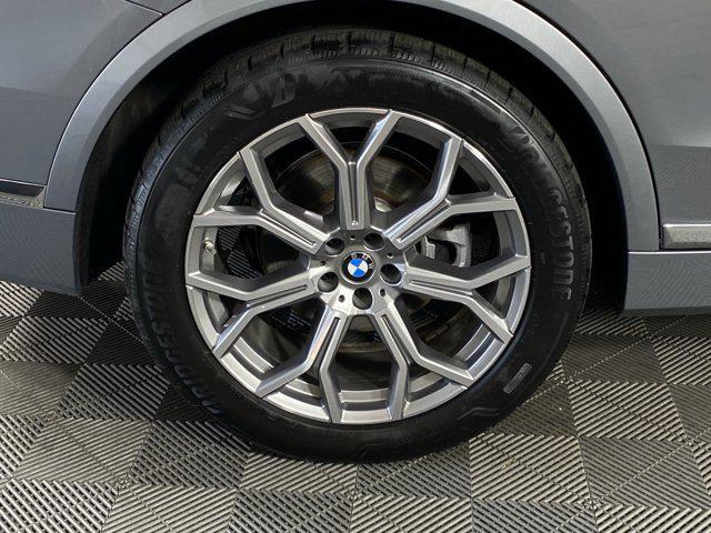 Photo of 2025 Gray BMW X7