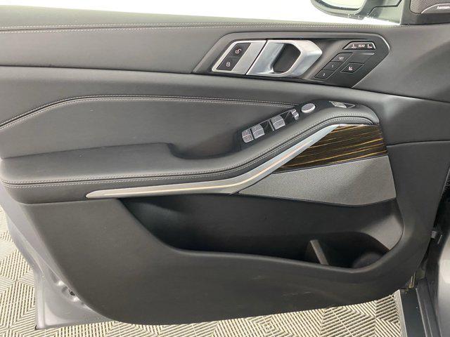 Photo of 2025 Gray BMW X7