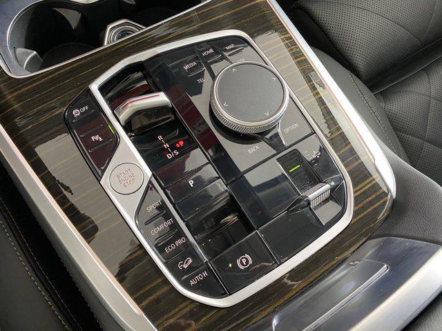 Photo of 2025 Gray BMW X7