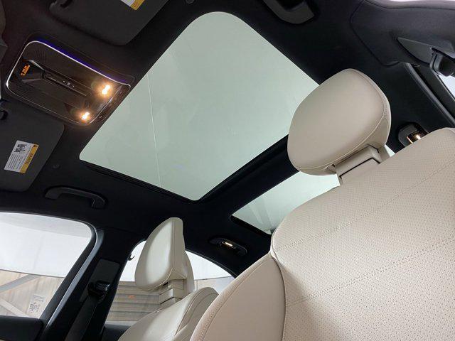 Photo of 2025 Polar White Mercedes-Benz C-Class