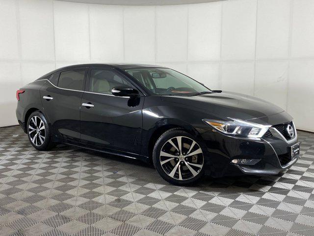 Photo of 2018 Super Black Nissan Maxima