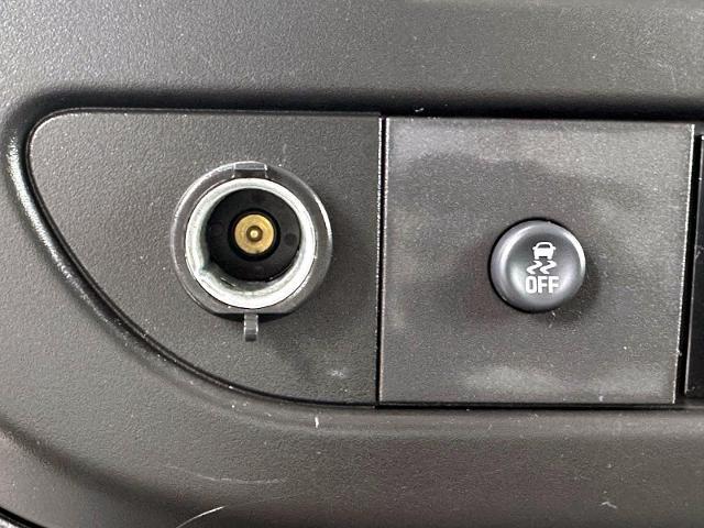 Photo of 2023 White GMC Savana 2500