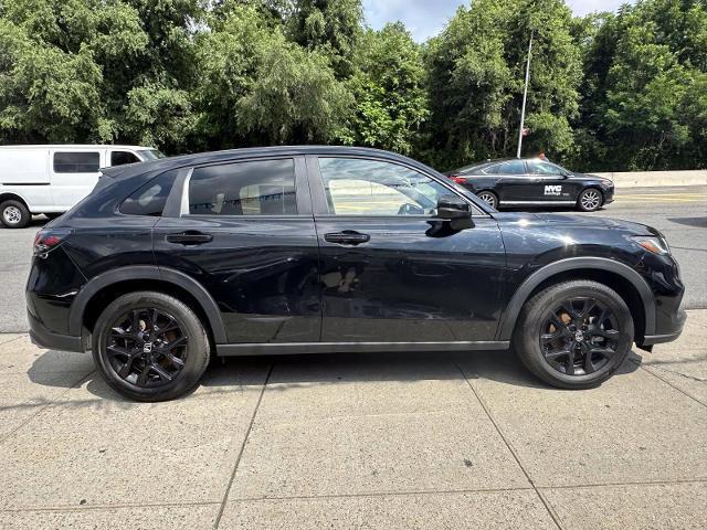 Photo of 2023 Black Honda HR-V