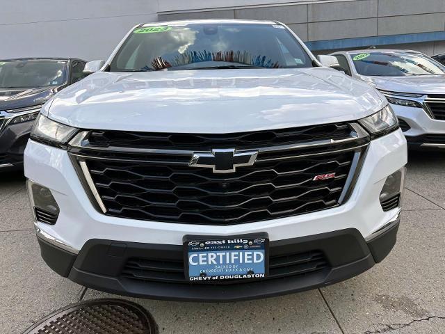 Photo of 2023 White Chevrolet Traverse