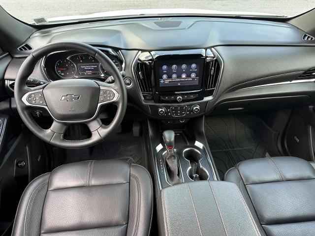 Photo of 2023 White Chevrolet Traverse