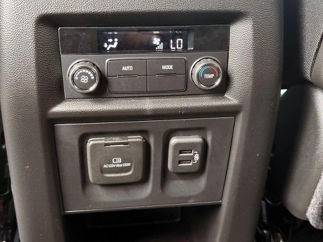 Photo of 2023 White Chevrolet Traverse