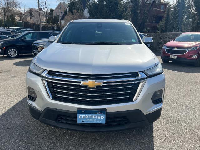 Photo of 2022 Silver Ice Metallic Chevrolet Traverse