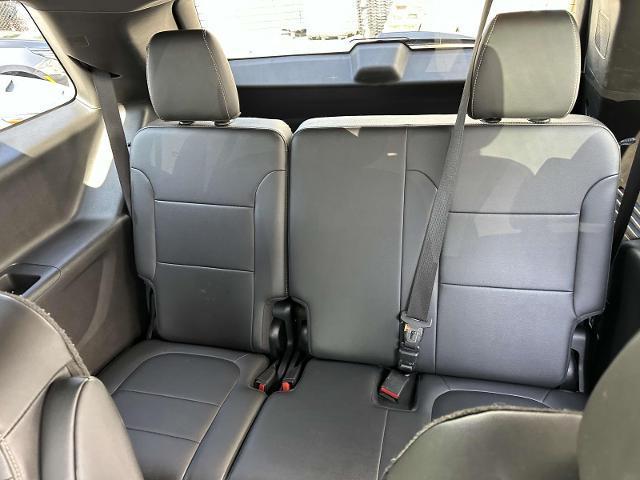 Photo of 2023 Summit White Chevrolet Traverse