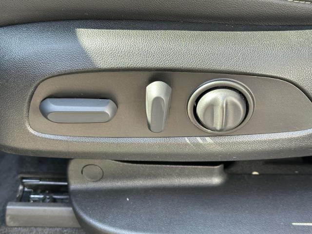 Photo of 2023 Summit White Chevrolet Traverse