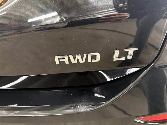 Photo of 2022 Black Chevrolet Equinox