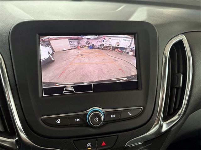 Photo of 2022 Black Chevrolet Equinox
