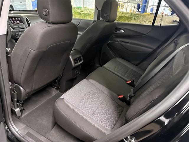 Photo of 2022 Black Chevrolet Equinox