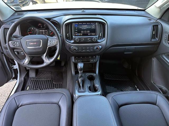 Photo of 2022 White GMC Canyon