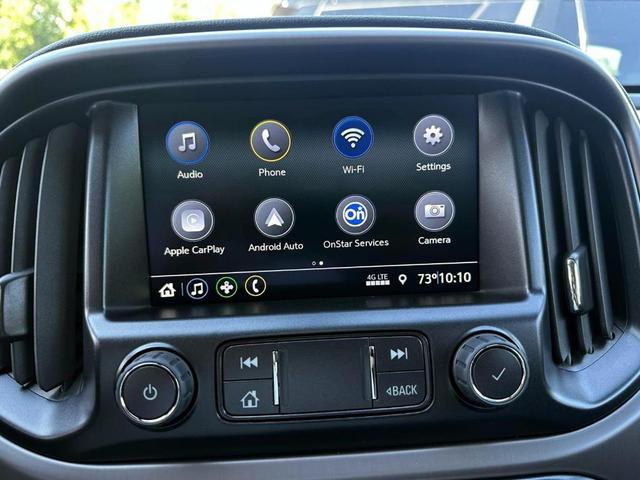 Photo of 2022 White GMC Canyon