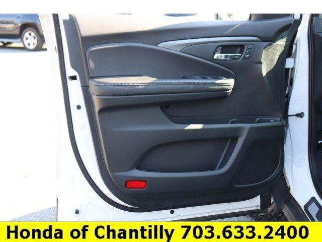 Photo of 2025 Platinum White Pearl Honda Ridgeline