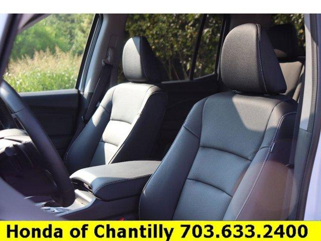 Photo of 2025 Platinum White Pearl Honda Ridgeline