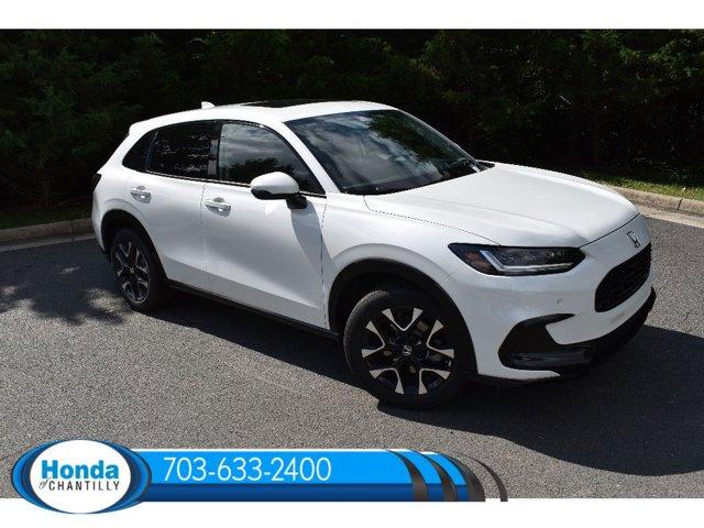 Photo of 2026 Platinum White Pearl Honda HR-V