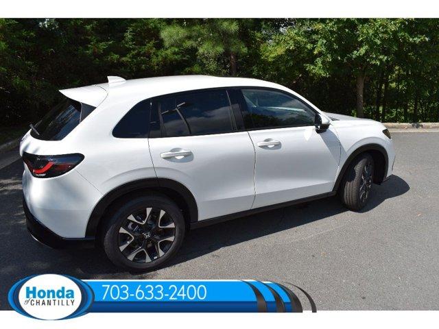 Photo of 2026 Platinum White Pearl Honda HR-V