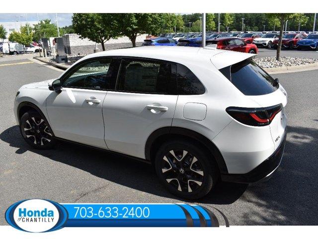 Photo of 2026 Platinum White Pearl Honda HR-V