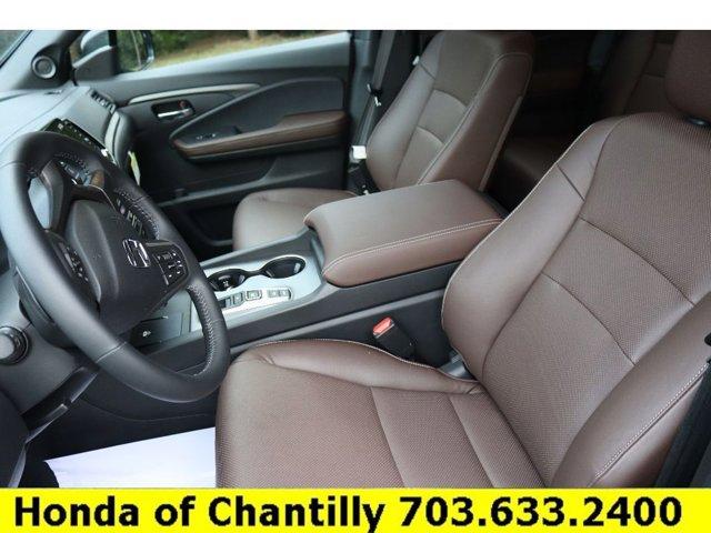 Photo of 2025 Crystal Black Pearl Honda Ridgeline