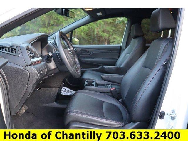 Photo of 2023 Platinum White Pearl Honda Odyssey