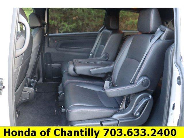 Photo of 2023 Platinum White Pearl Honda Odyssey