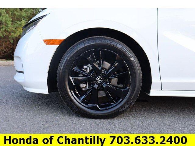 Photo of 2023 Platinum White Pearl Honda Odyssey