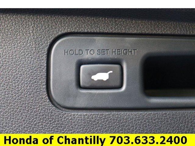 Photo of 2023 Platinum White Pearl Honda Odyssey