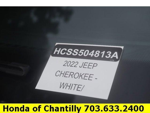 Photo of 2022 Bright White Clearcoat Jeep Cherokee