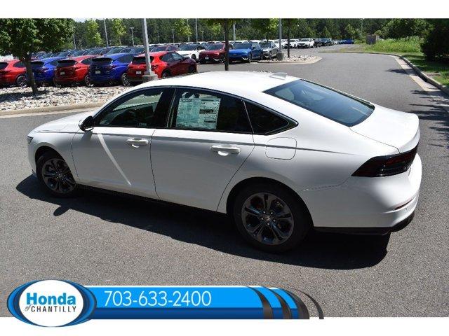 Photo of 2025 Platinum White Pearl Honda Accord Hybrid