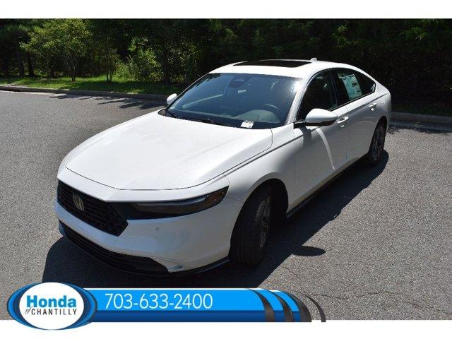 Photo of 2025 Platinum White Pearl Honda Accord Hybrid