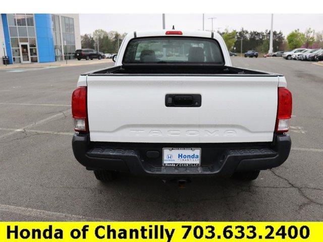 Photo of 2017 Super White Toyota Tacoma