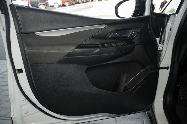 Photo of 2022 Summit White Chevrolet Bolt EV