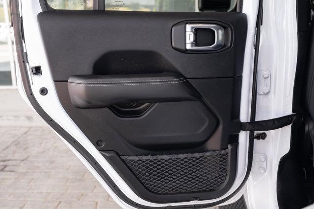Photo of 2021 Bright White Clearcoat Jeep Wrangler Unlimited