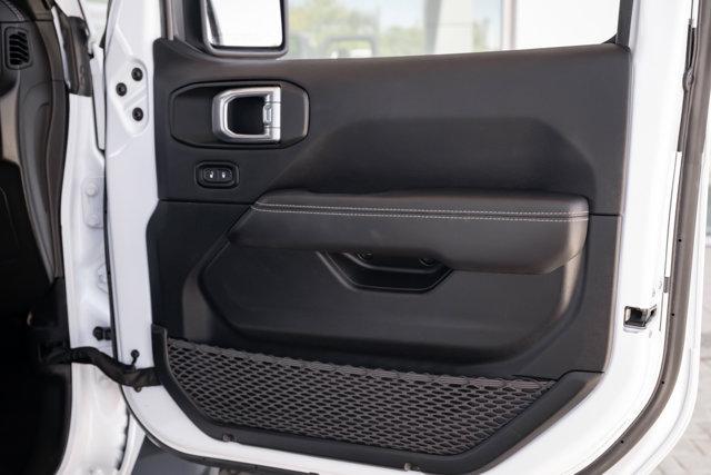 Photo of 2021 Bright White Clearcoat Jeep Wrangler Unlimited