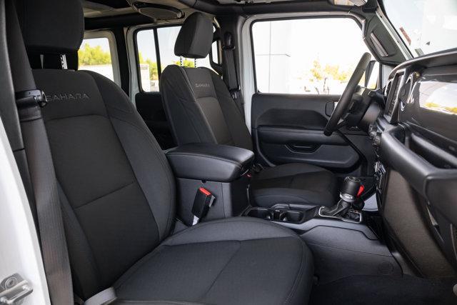 Photo of 2021 Bright White Clearcoat Jeep Wrangler Unlimited