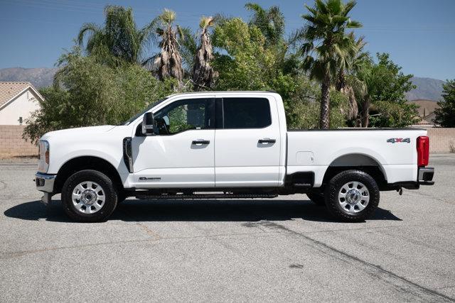 Photo of 2024 Oxford White Ford F-250