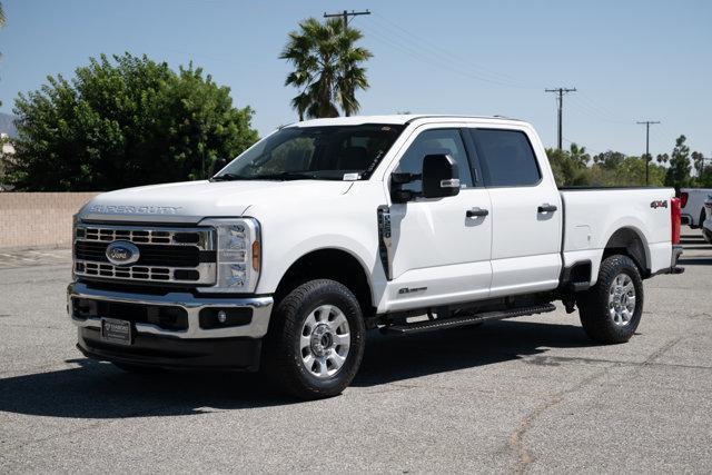 Photo of 2024 Oxford White Ford F-250