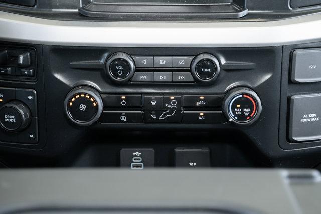 Photo of 2024 Oxford White Ford F-250