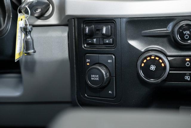Photo of 2024 Oxford White Ford F-250