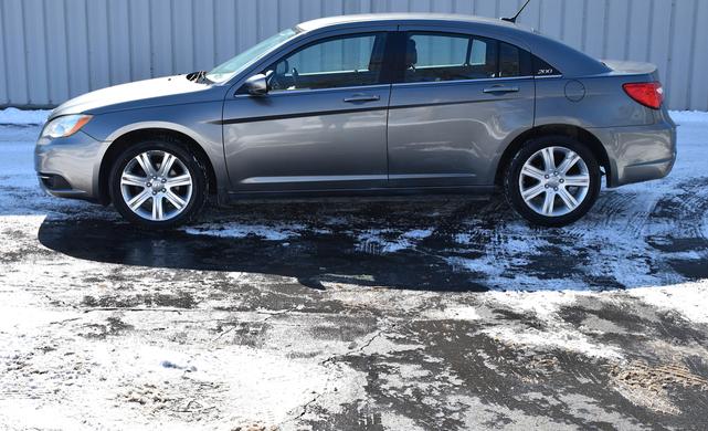 2013 Chrysler 200