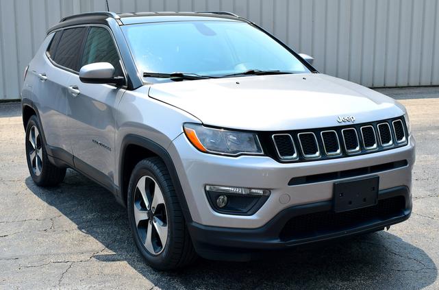 Photo of 2018 Silver Jeep Compass