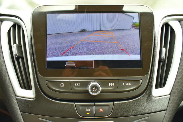 Photo of 2024 White Chevrolet Malibu