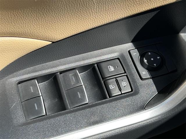 Photo of 2023 Wind Chill Pearl Toyota RAV4