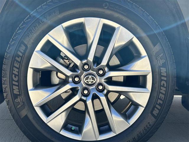 Photo of 2023 Wind Chill Pearl Toyota RAV4