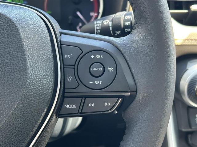Photo of 2023 Wind Chill Pearl Toyota RAV4