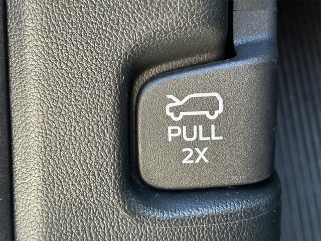 Photo of 2024 AGATE BLACK METALLIC Ford Explorer