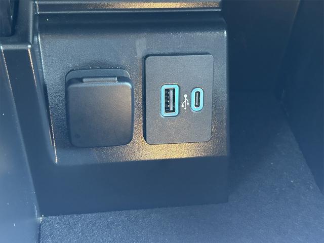 Photo of 2024 AGATE BLACK METALLIC Ford Explorer