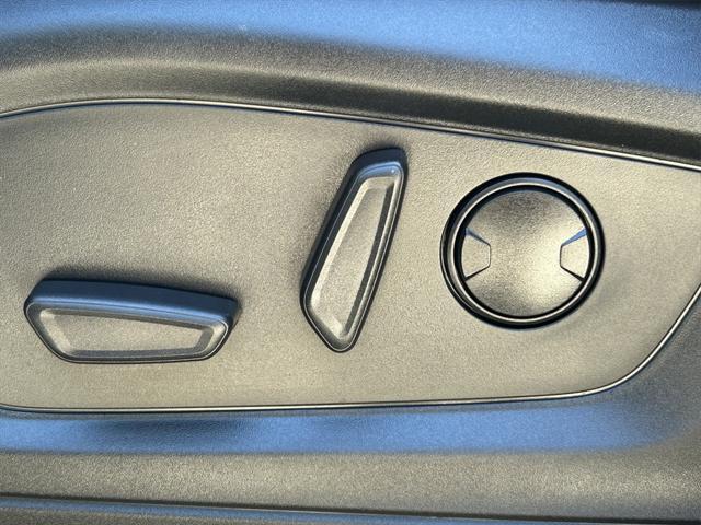 Photo of 2024 AGATE BLACK METALLIC Ford Explorer